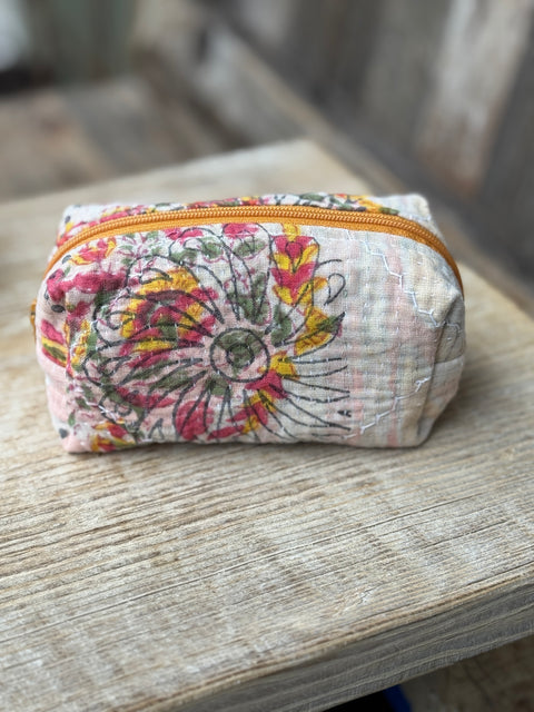 Belle's Cotton Puffy Pouch